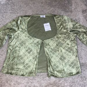 Long sleeve crop top